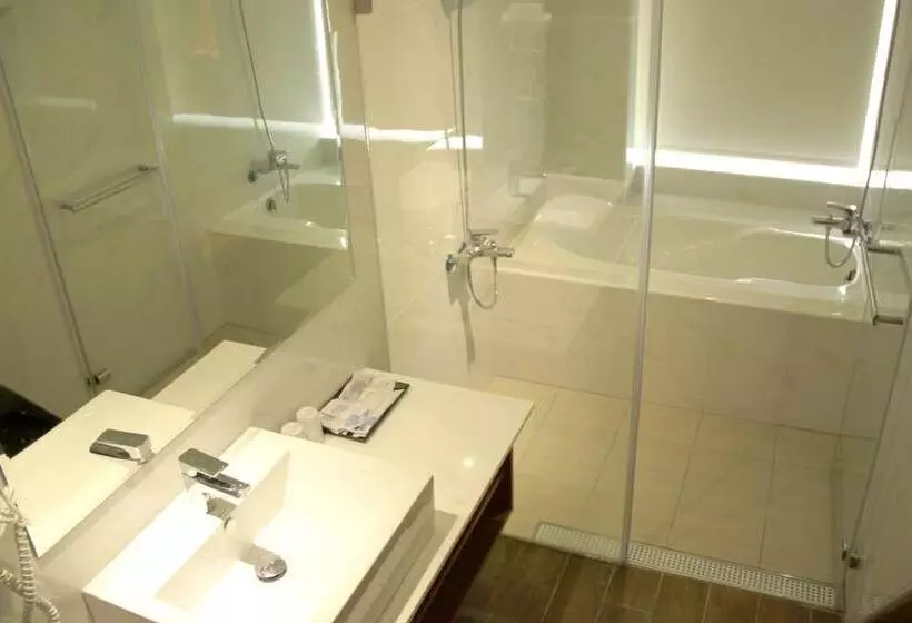 Meadow Hotel Taipei