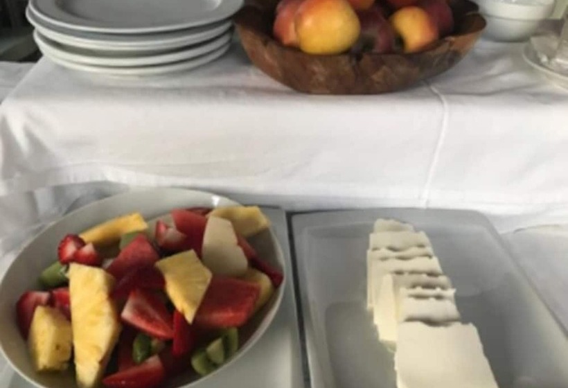 Отель Patilla Ciudad De Requena