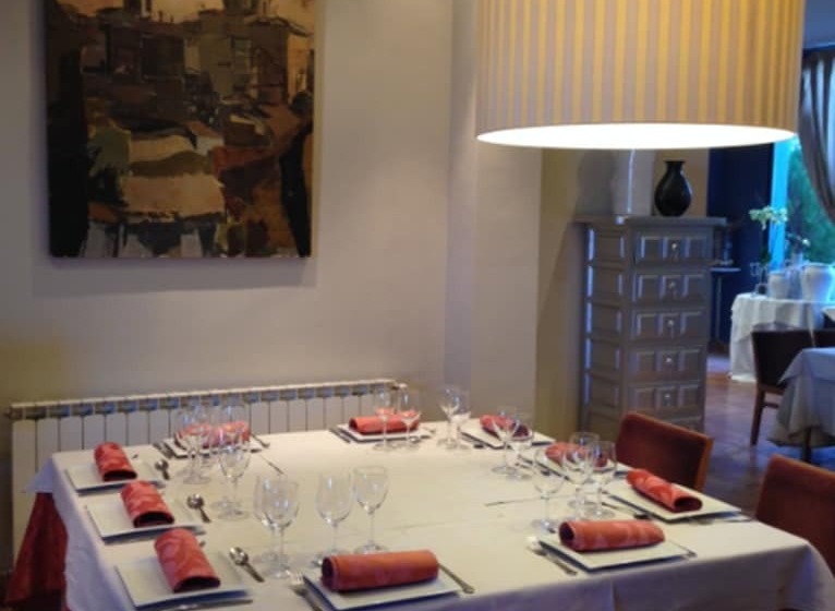 Отель Patilla Ciudad De Requena