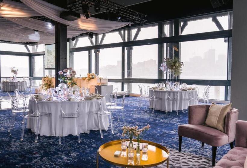 Отель Pier One Sydney Harbour, Autograph Collection