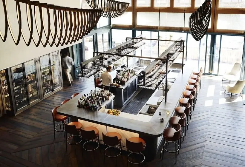 Отель Pier One Sydney Harbour, Autograph Collection