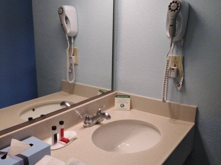 ホテル Travelodge By Wyndham Bishop