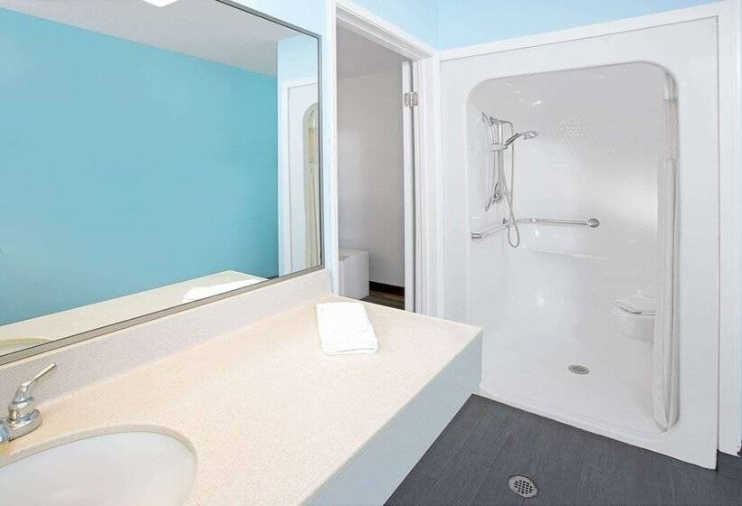 ホテル Travelodge By Wyndham Bishop