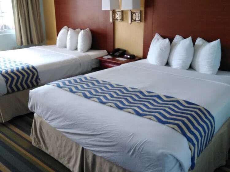 ホテル Travelodge By Wyndham Bishop