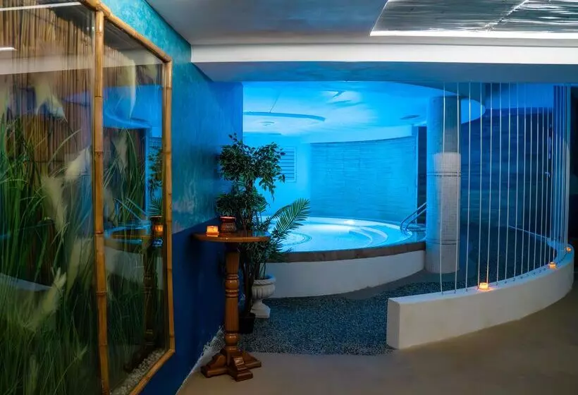 Riviera Spa Resort - Adults Only