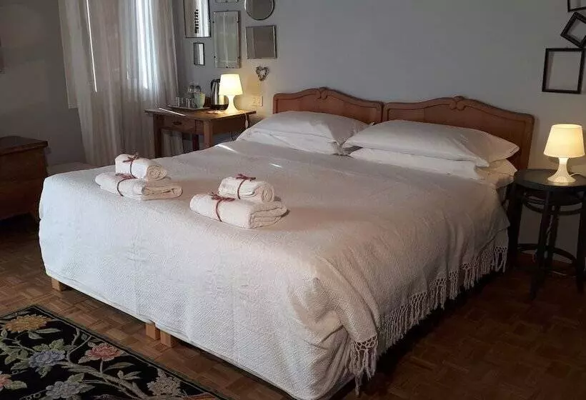 تختخواب و صبحانه Bed &breakfast Portico Rosso