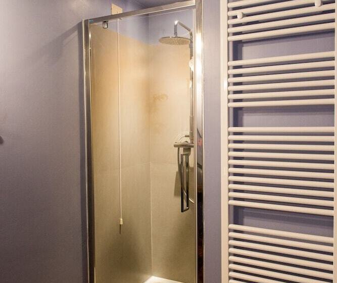 تختخواب و صبحانه Bed &breakfast Portico Rosso