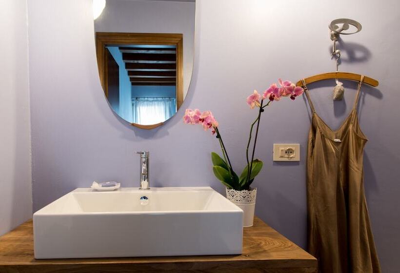 تختخواب و صبحانه Bed &breakfast Portico Rosso