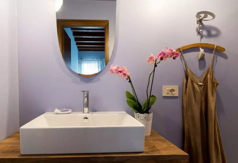 تختخواب و صبحانه Bed &breakfast Portico Rosso