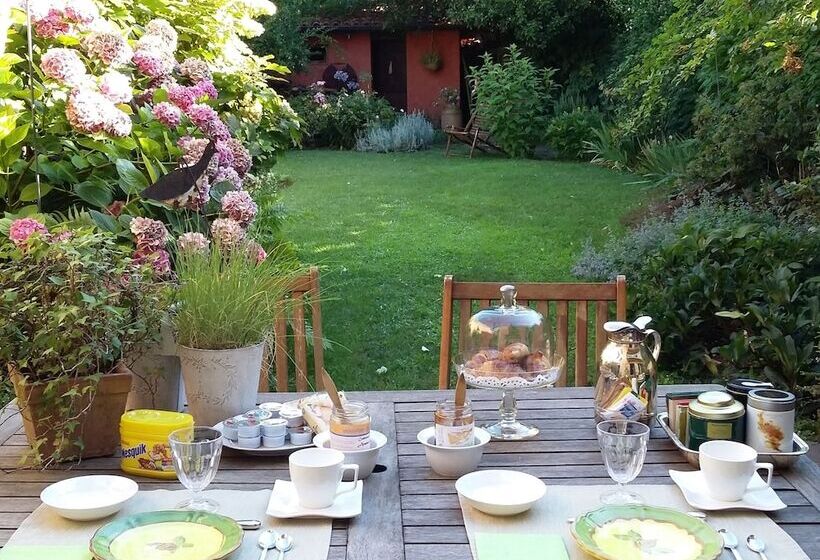 تختخواب و صبحانه Bed &breakfast Portico Rosso