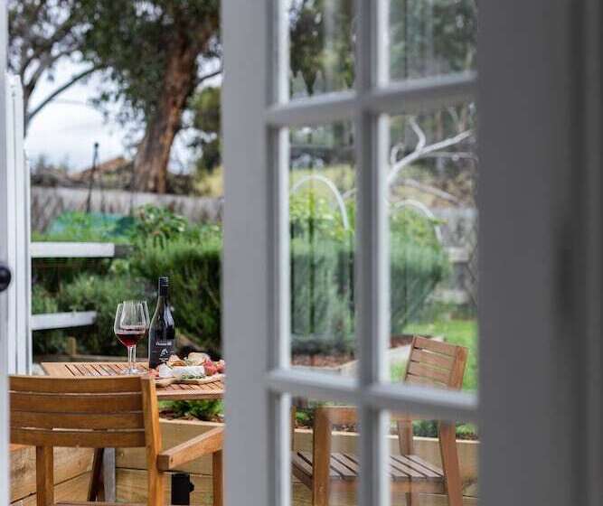 A Cottage In Richmond