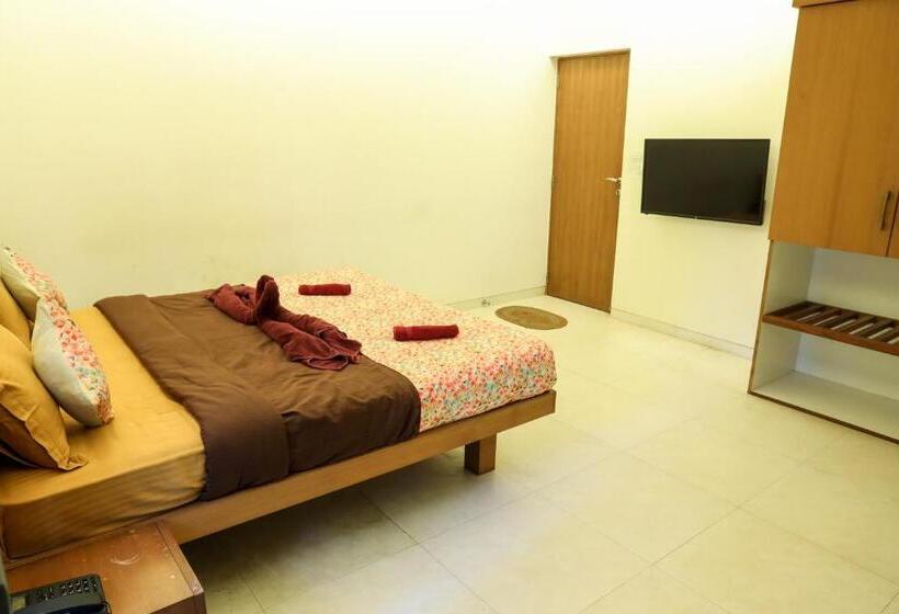 Aamiaismajoitus (B&B) Surya Kiran Miramar