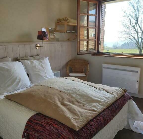 ホテル Ferme Auberge Linossier