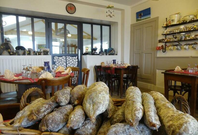 ホテル Ferme Auberge Linossier