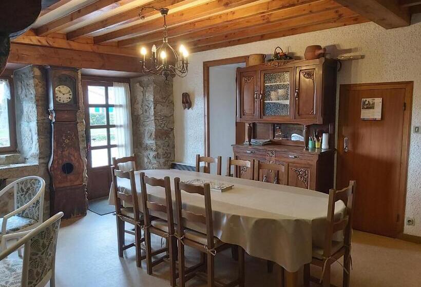 ホテル Ferme Auberge Linossier