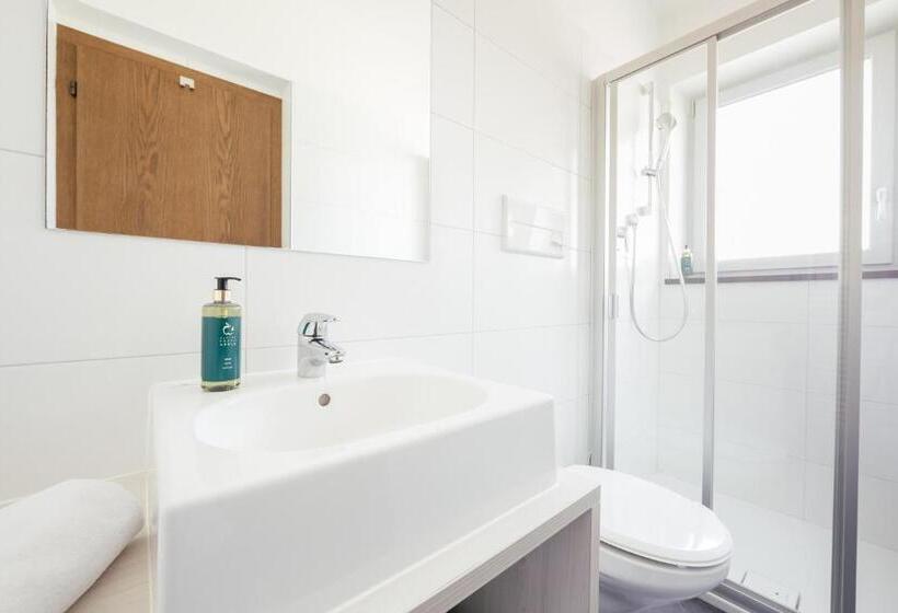 هتل Garni Sirmian