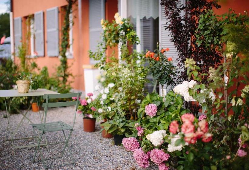 هتل Agriturismo Familiare I Giardini Del Lago