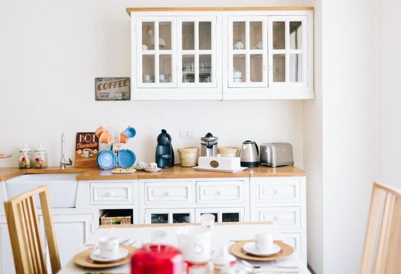 هتل Agriturismo Familiare I Giardini Del Lago