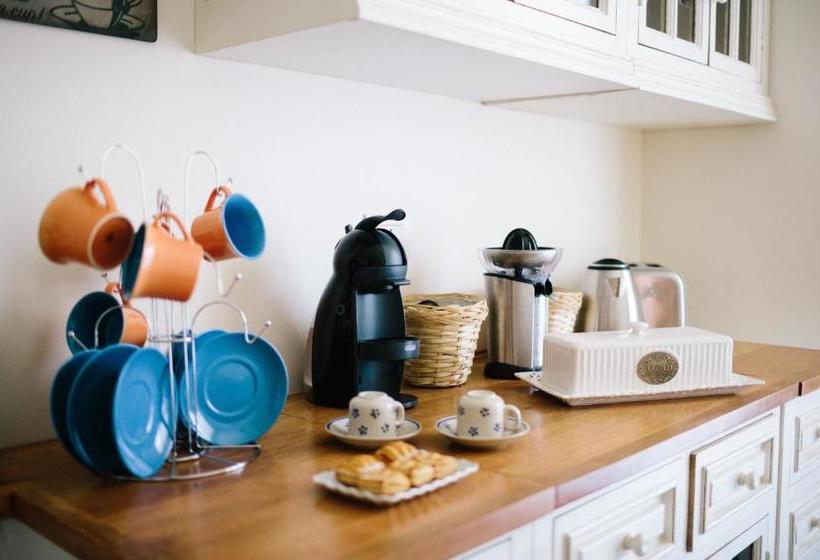 هتل Agriturismo Familiare I Giardini Del Lago