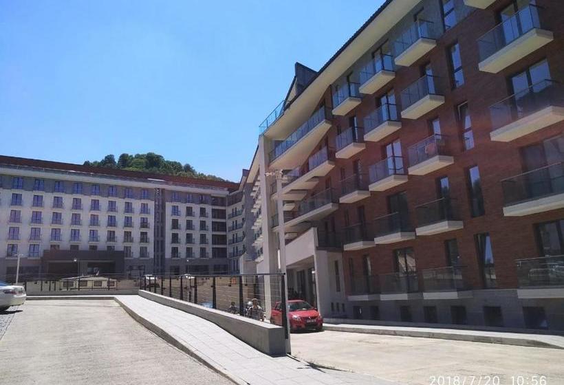 هتل David Apt On Bakuriani Orbi Palace