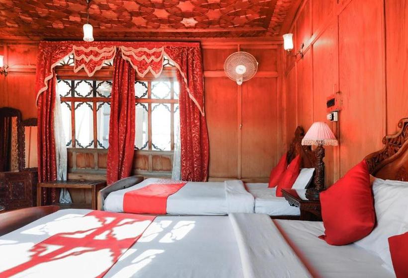 Hôtel Oyo 71924 Young Golden Palace