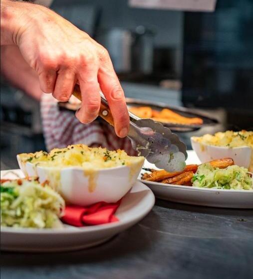 בית מלון כפרי The Cock