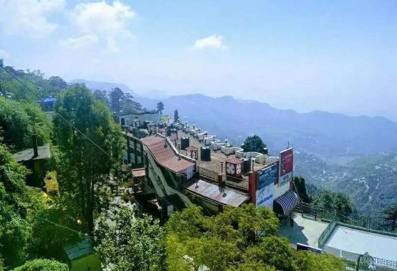 ホテル The Three Oaks Boutique