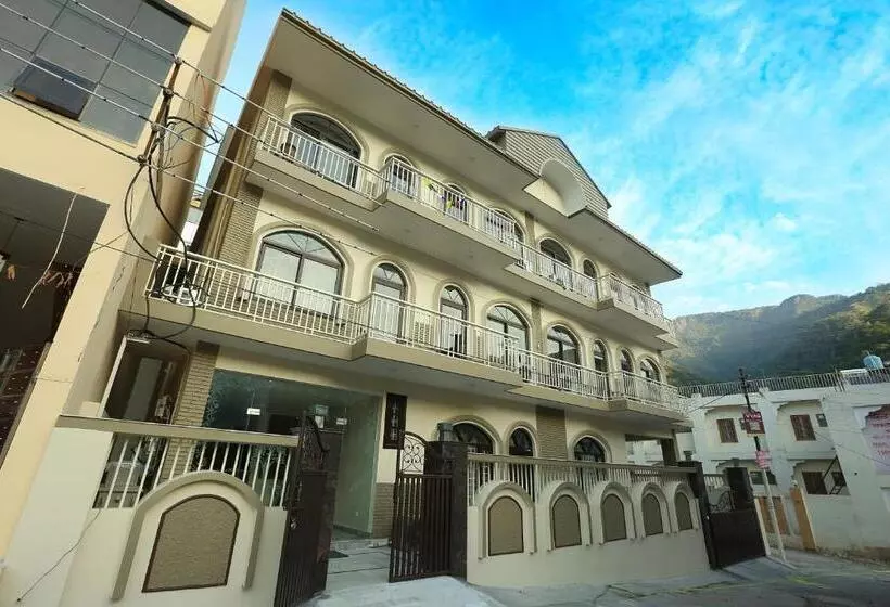 Hotel Vedas Tapovan