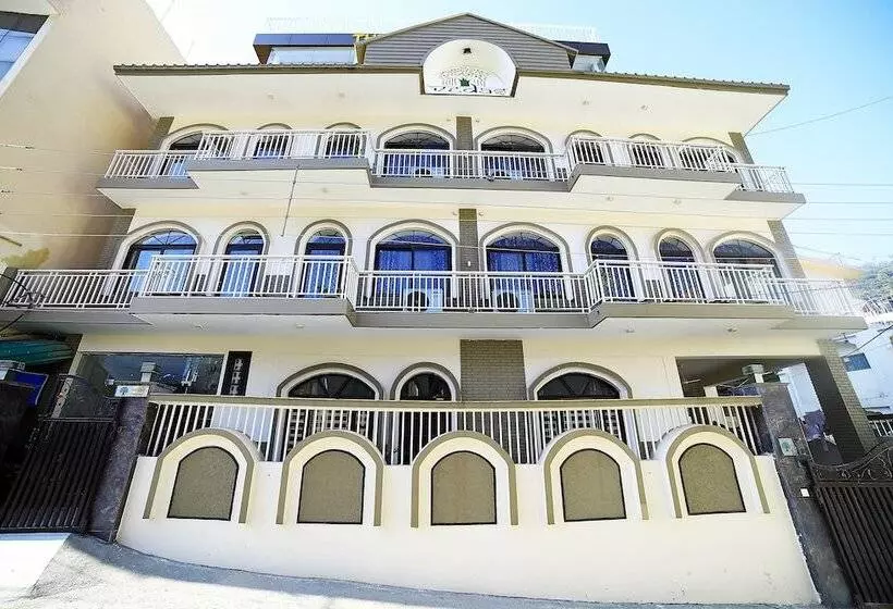 Hotel Vedas Tapovan