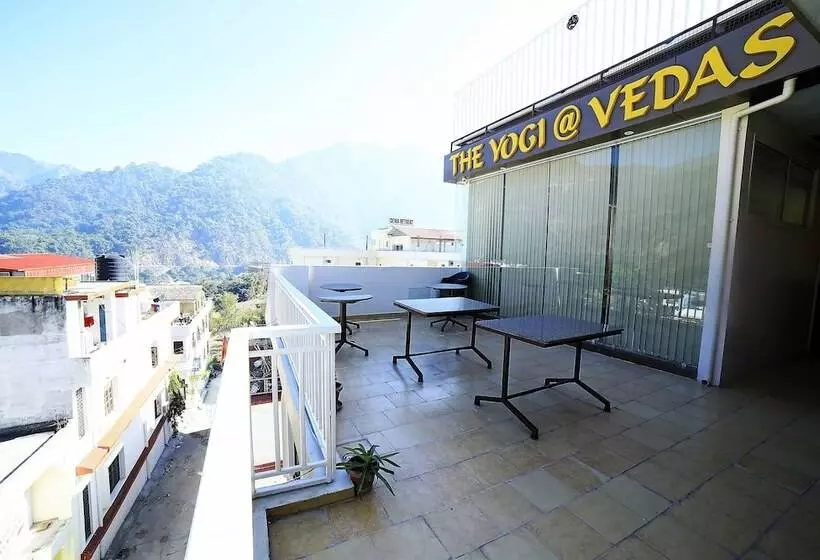 Hotel Vedas Tapovan