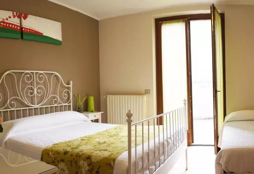 Majatalo Alexander Rooms