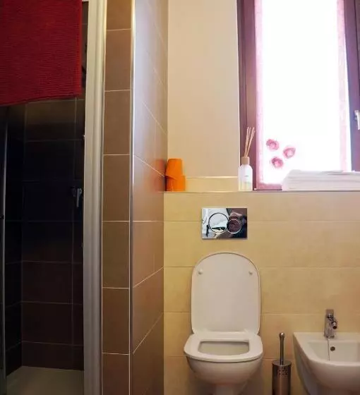 Majatalo Alexander Rooms