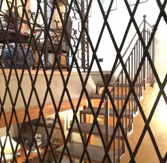 پانسیون Maison Colombot