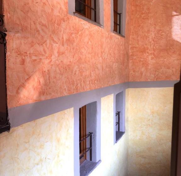 پانسیون Maison Colombot