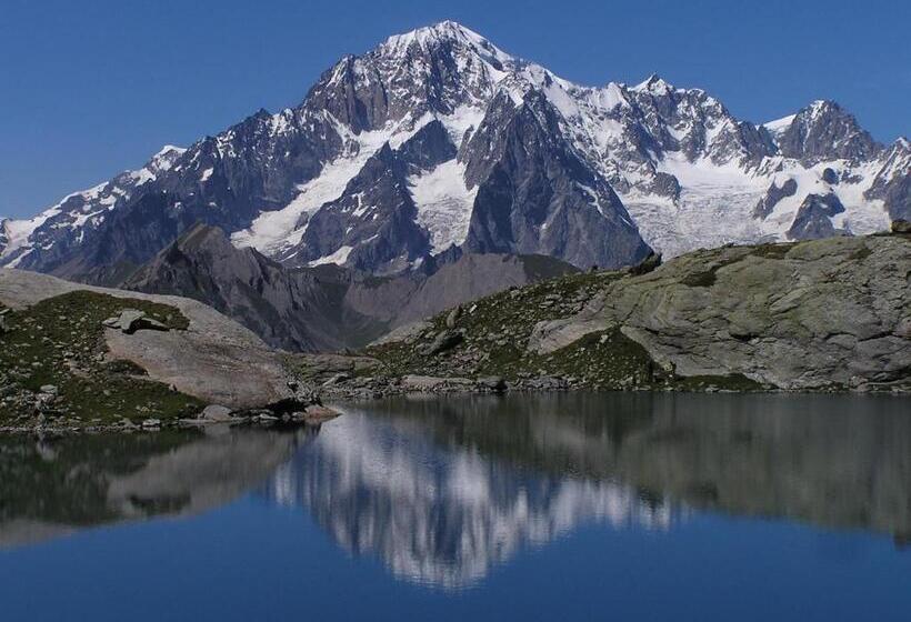 پانسیون Maison Colombot