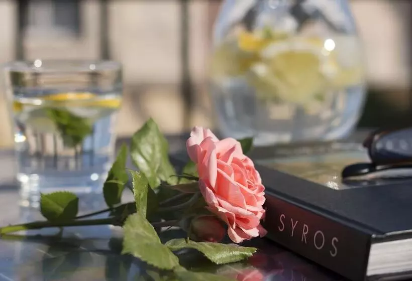 Antouanetta Apartments