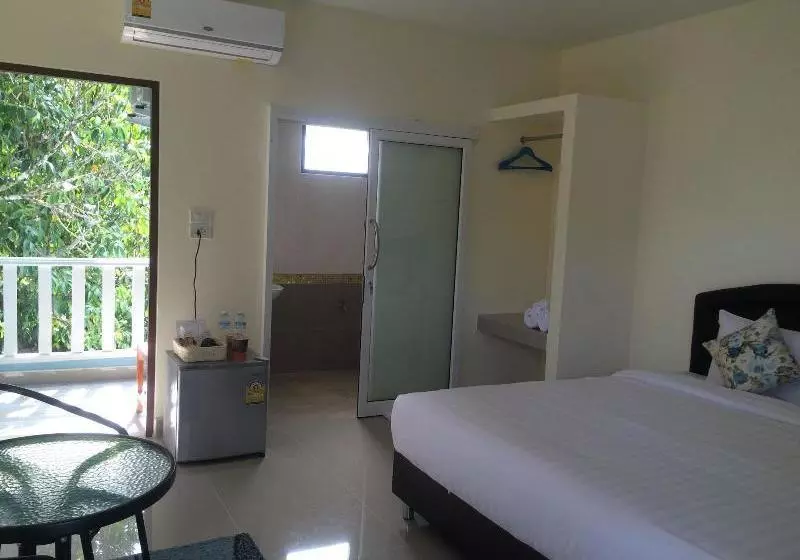 Hotelli Baan Kalaya Garden