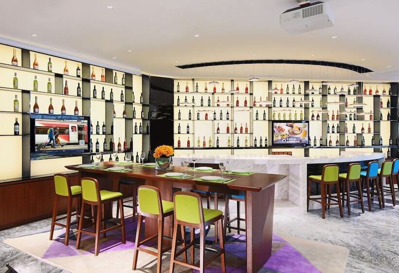 בית מלון כפרי Hampton By Hilton Zhongshan Nanlang