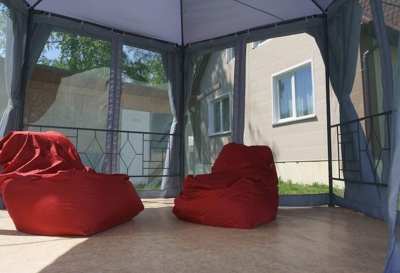 בית מלון כפרי Lesnaya Skazka Guest House
