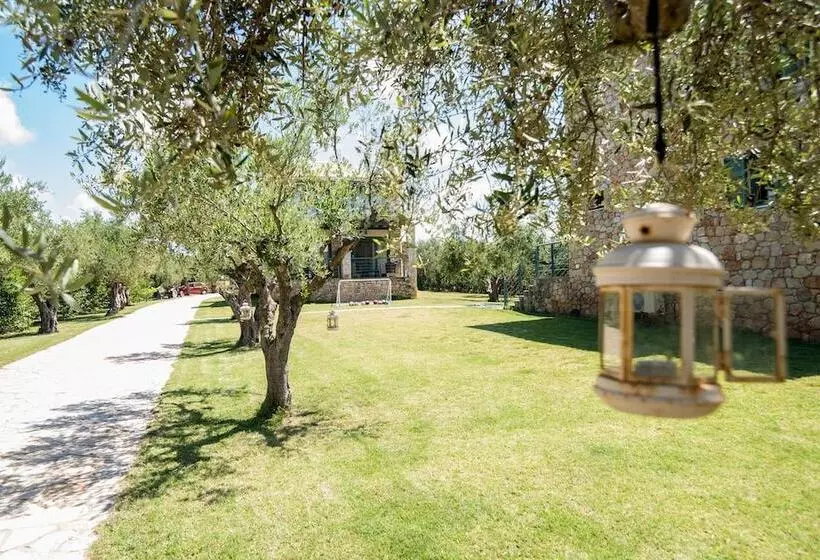 ホテル Megalos Kampos