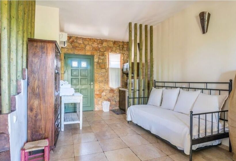 酒店 Megalos Kampos