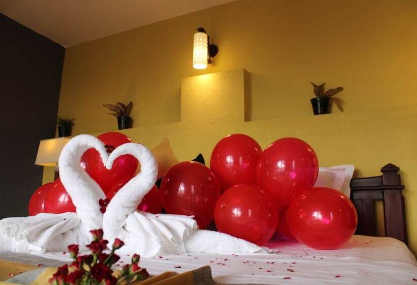 בית מלון כפרי Misty Hills Villa Kadugannawa