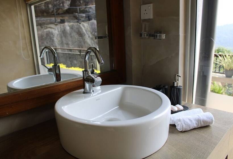 בית מלון כפרי Misty Hills Villa Kadugannawa