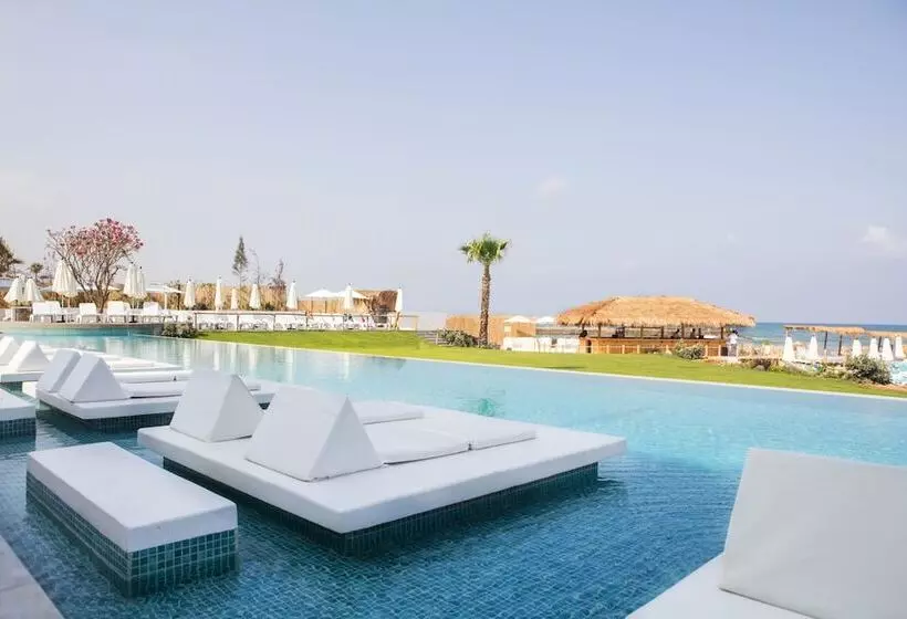 La Siesta Hotel & Beach Resort