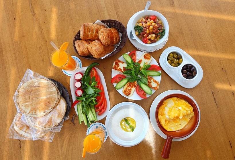 La Siesta Hotel & Beach Resort