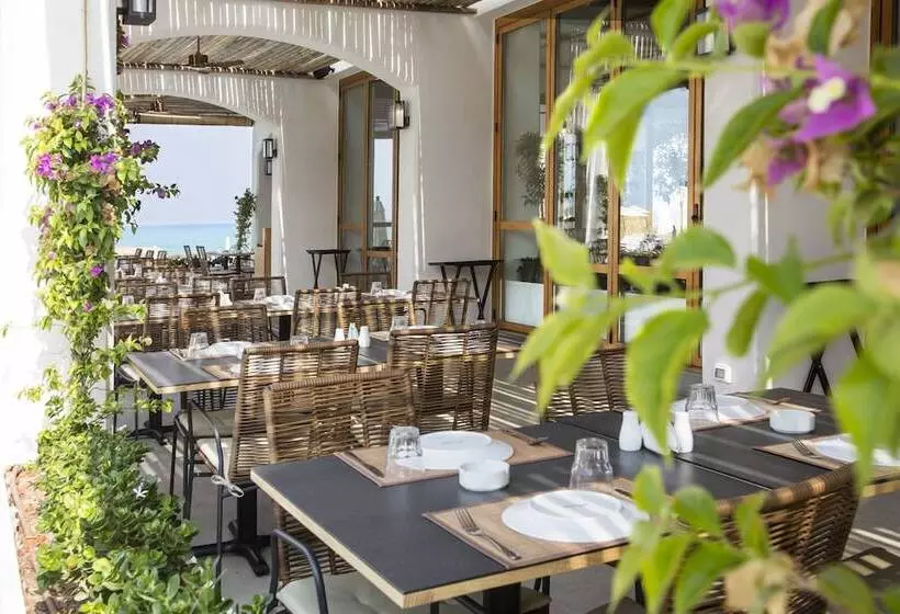 La Siesta Hotel & Beach Resort