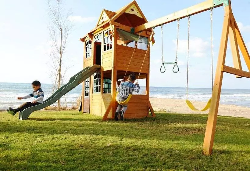 La Siesta Hotel & Beach Resort