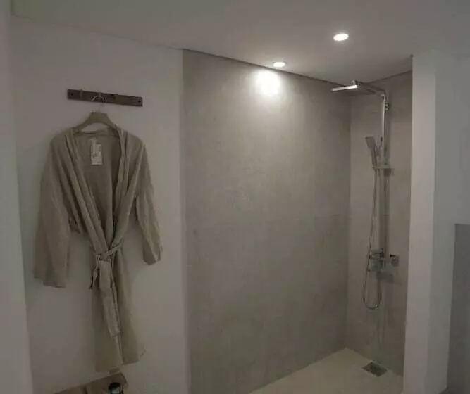 La Siesta Hotel & Beach Resort