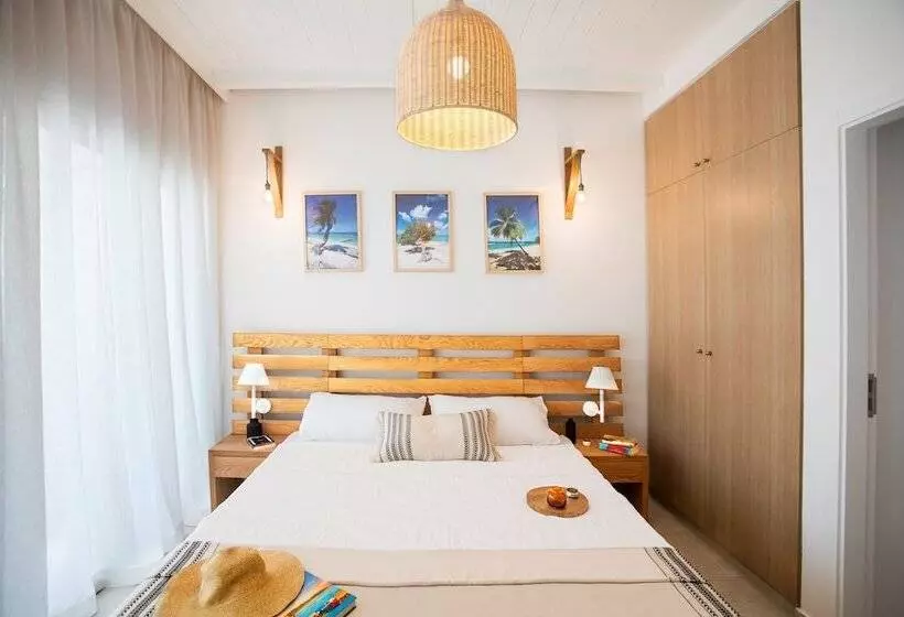 La Siesta Hotel & Beach Resort