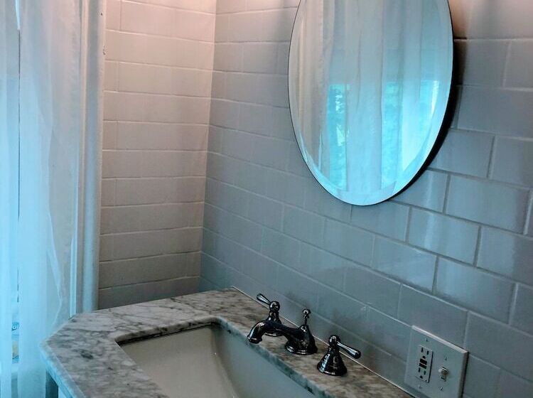 مبيت وإفطار Gardner Farm Inn